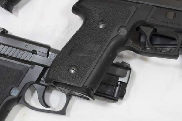 Sig Sauer P229R 40 S&W DAK Police Trade-ins (Good Condition) - Image 2