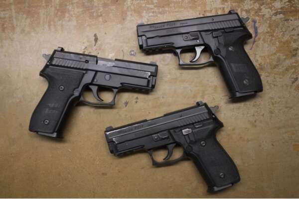 Sig Sauer P229R 40 S&W DA/SA Police Trade-in Pistols with Rail (Fair Condition)