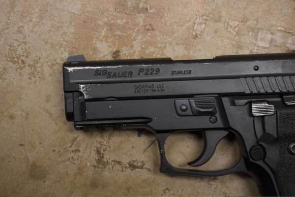 Sig Sauer P229R 40 S&W DA/SA Police Trade-in Pistols with Rail (Fair Condition) - Image 2