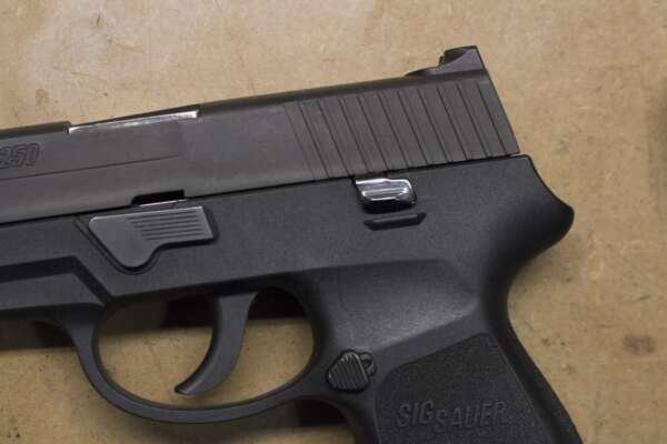 Sig Sauer P250 Subcompact 40 S&W Police Trade-ins with Night Sights and 2 Magazines (Good Condition) - Image 3