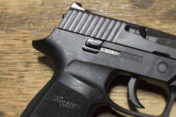 Sig Sauer P250 Full-Size 40 S&W DAO Police Trade-ins with Night Sights (Very Good Condition) - Image 3